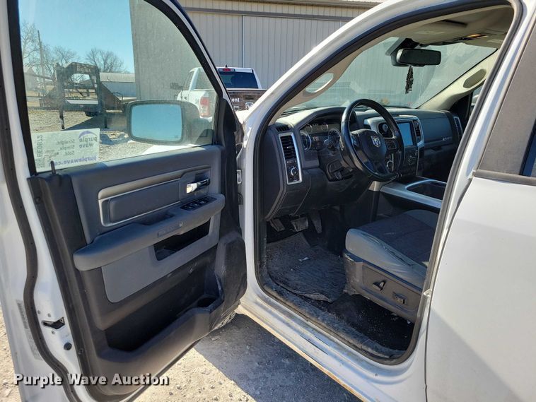 image for item EE0872 2017 RAM 1500 Crew Cab pickup truck