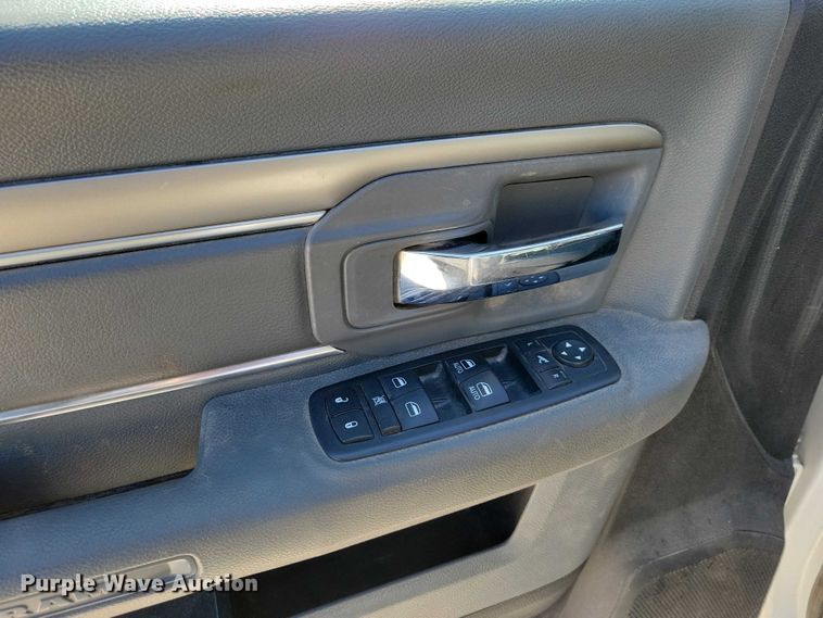 image for item EE0872 2017 RAM 1500 Crew Cab pickup truck