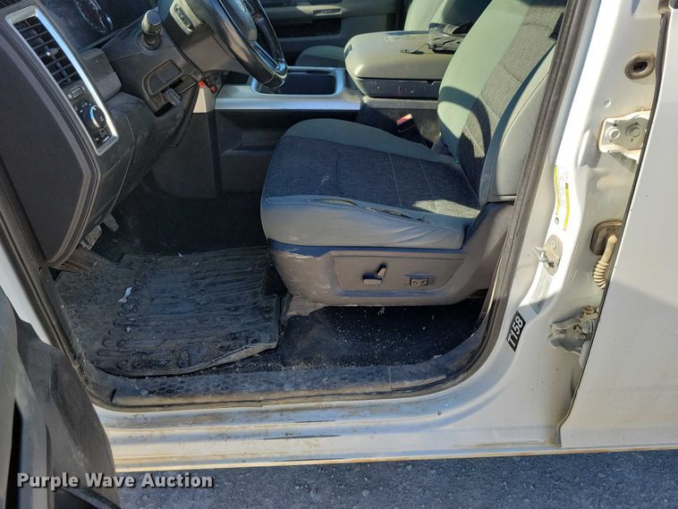 image for item EE0872 2017 RAM 1500 Crew Cab pickup truck