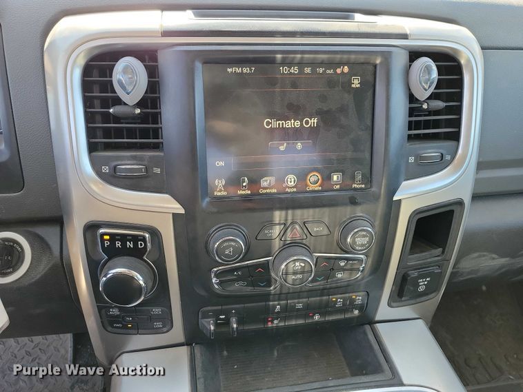 image for item EE0872 2017 RAM 1500 Crew Cab pickup truck