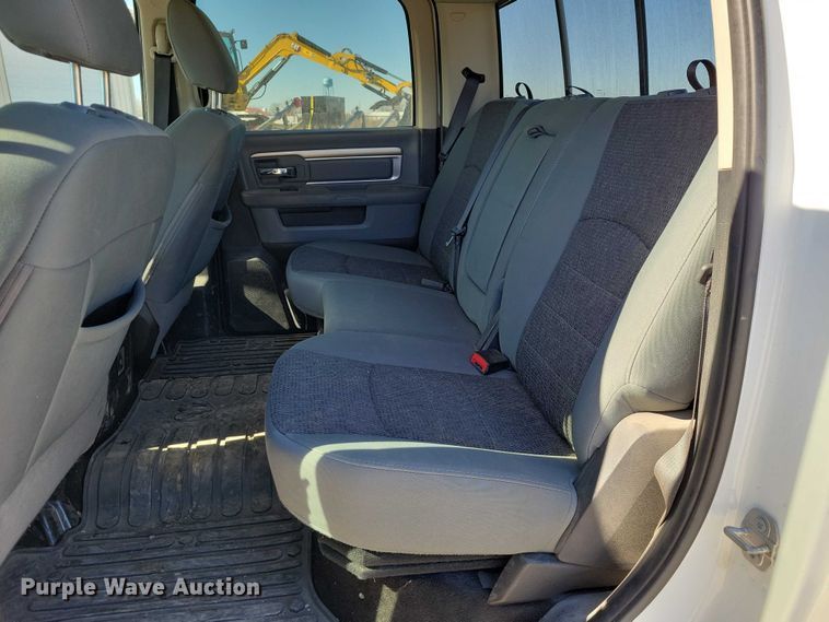 image for item EE0872 2017 RAM 1500 Crew Cab pickup truck