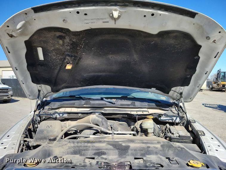 image for item EE0872 2017 RAM 1500 Crew Cab pickup truck