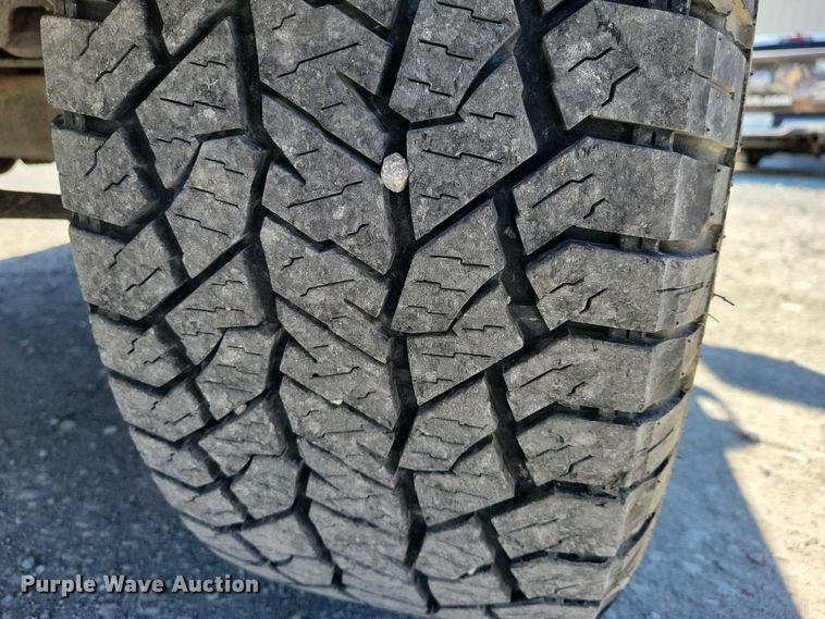 image for item EE0872 2017 RAM 1500 Crew Cab pickup truck