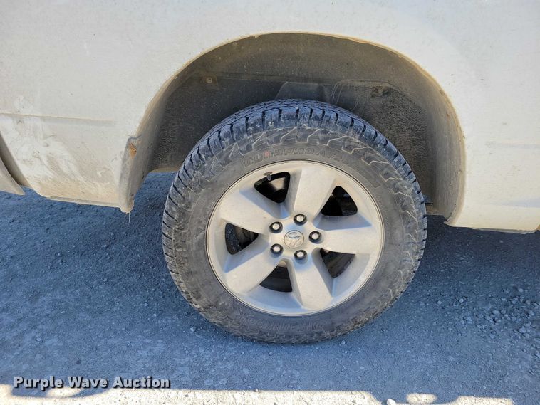 image for item EE0872 2017 RAM 1500 Crew Cab pickup truck