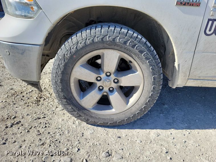 image for item EE0872 2017 RAM 1500 Crew Cab pickup truck