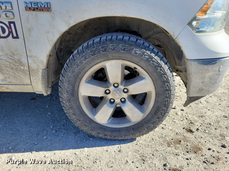 image for item EE0872 2017 RAM 1500 Crew Cab pickup truck