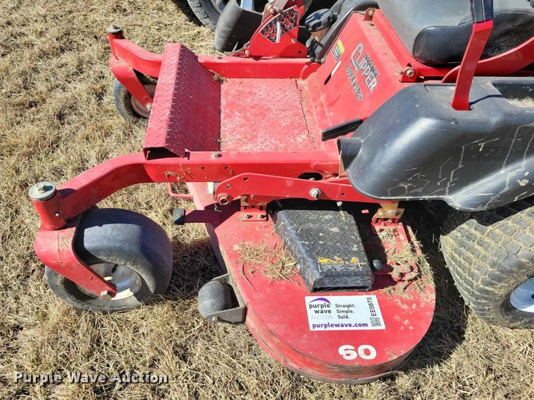 image for item EE0875 2017 Country Clipper Boulevard ZTR lawn mower