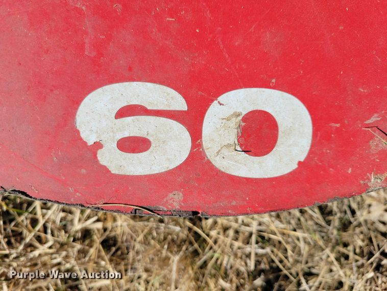 image for item EE0875 2017 Country Clipper Boulevard ZTR lawn mower