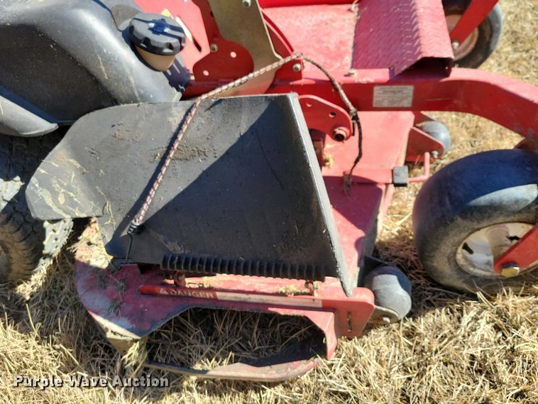 image for item EE0875 2017 Country Clipper Boulevard ZTR lawn mower