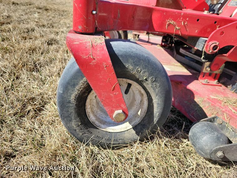 image for item EE0875 2017 Country Clipper Boulevard ZTR lawn mower