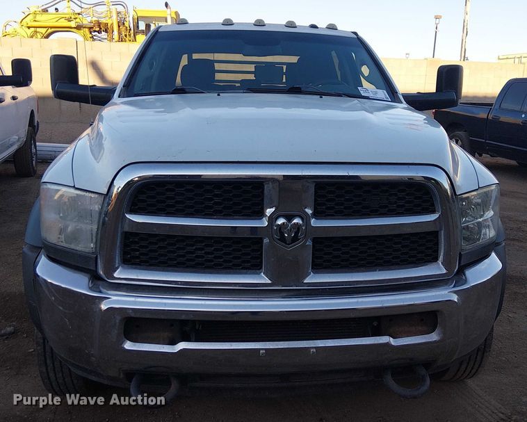 image for item EE5151 2016 RAM 5500 Crew Cab flatbed truck