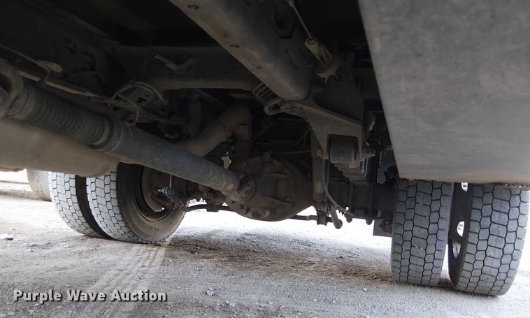 image for item EE5151 2016 RAM 5500 Crew Cab flatbed truck