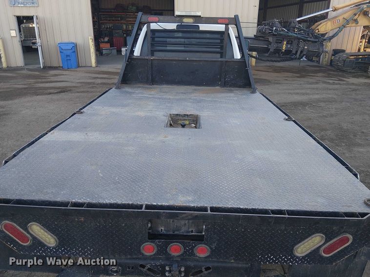 image for item EE5151 2016 RAM 5500 Crew Cab flatbed truck