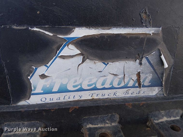 image for item EE5151 2016 RAM 5500 Crew Cab flatbed truck