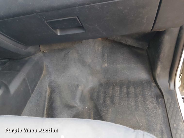 image for item EE5151 2016 RAM 5500 Crew Cab flatbed truck