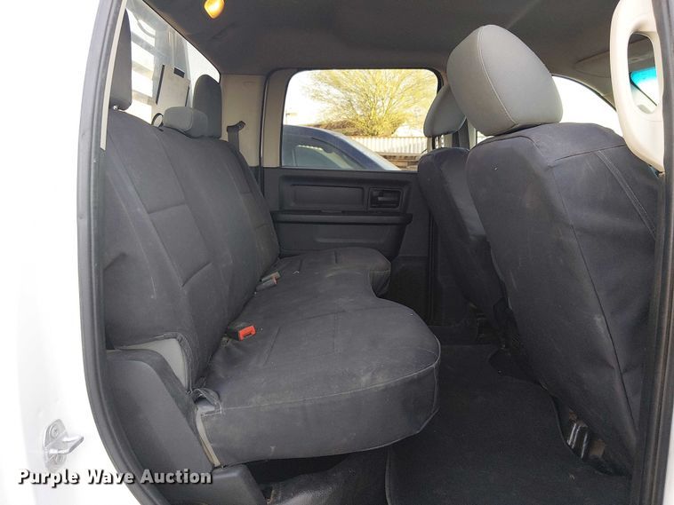 image for item EE5151 2016 RAM 5500 Crew Cab flatbed truck