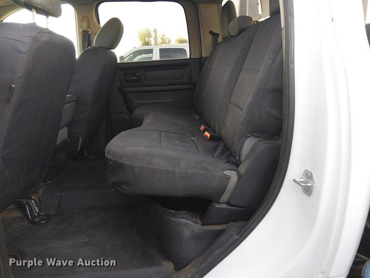 image for item EE5151 2016 RAM 5500 Crew Cab flatbed truck