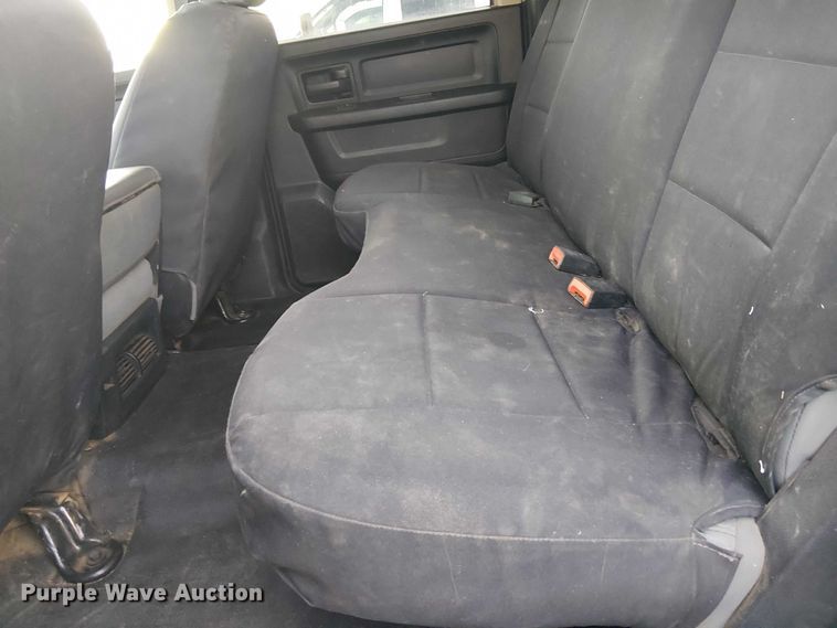 image for item EE5151 2016 RAM 5500 Crew Cab flatbed truck