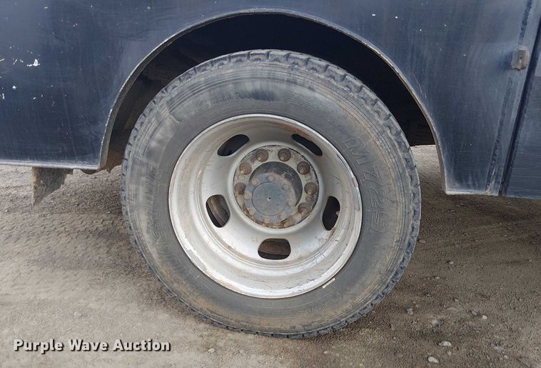 image for item EE5151 2016 RAM 5500 Crew Cab flatbed truck