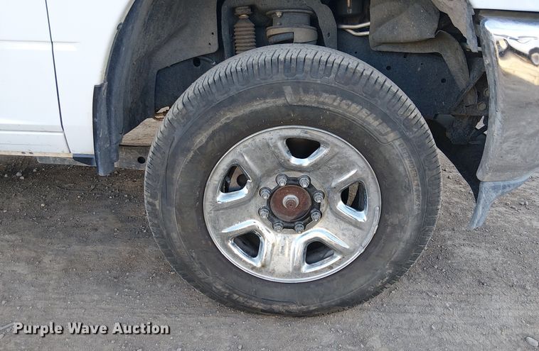 image for item EE5152 2020 RAM 3500 Crew Cab pickup truck