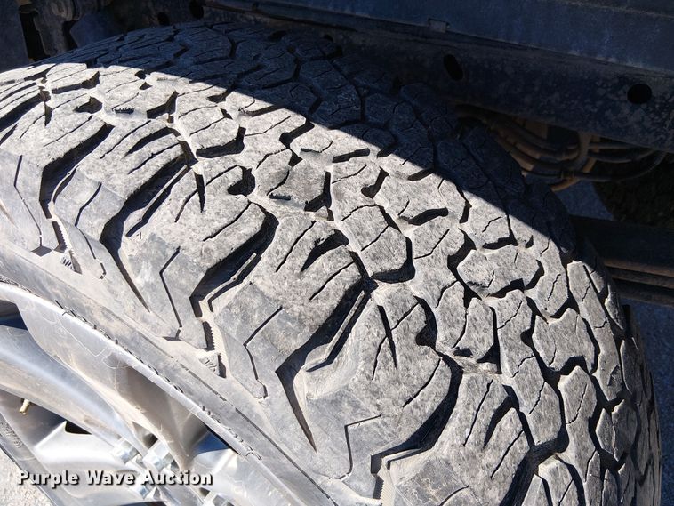 image for item EE5161 2014 Ford F150 Crew Cab pickup truck