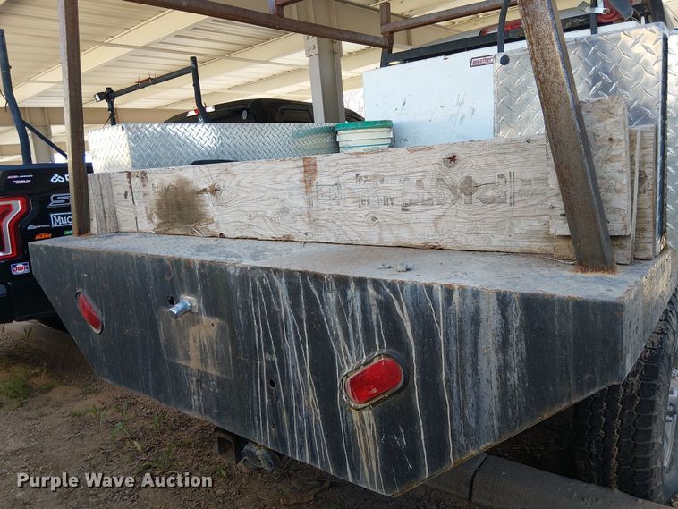 image for item EE5162 2017 RAM 2500 Crew Cab flatbed pickup truck