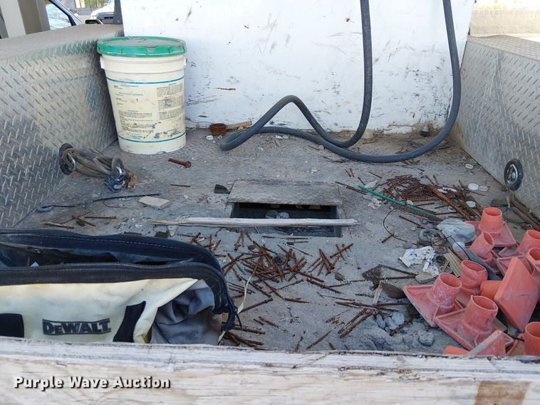 image for item EE5162 2017 RAM 2500 Crew Cab flatbed pickup truck