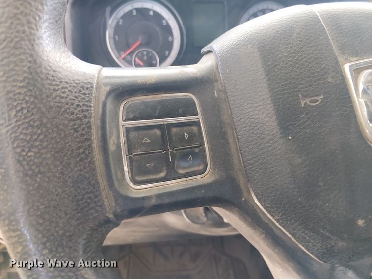 image for item EE5162 2017 RAM 2500 Crew Cab flatbed pickup truck