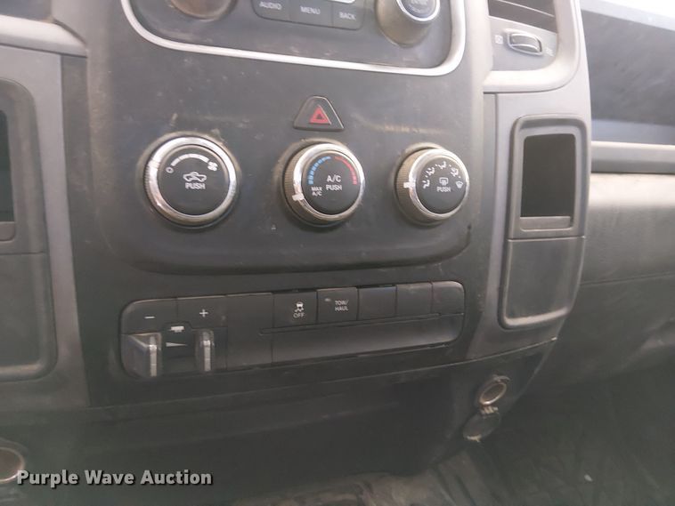 image for item EE5162 2017 RAM 2500 Crew Cab flatbed pickup truck