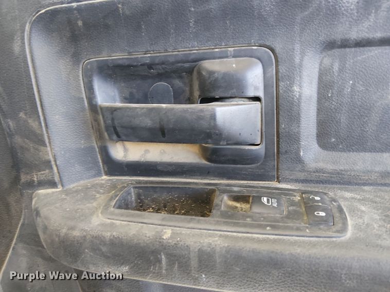 image for item EE5162 2017 RAM 2500 Crew Cab flatbed pickup truck