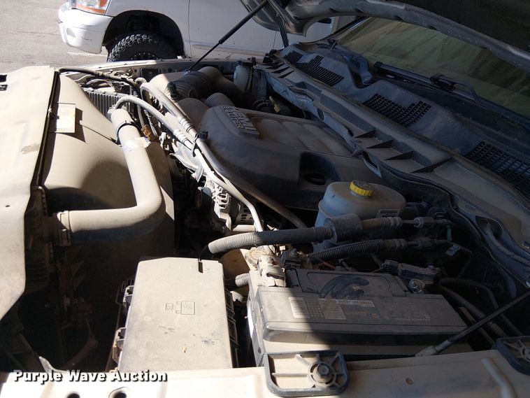 image for item EE5162 2017 RAM 2500 Crew Cab flatbed pickup truck