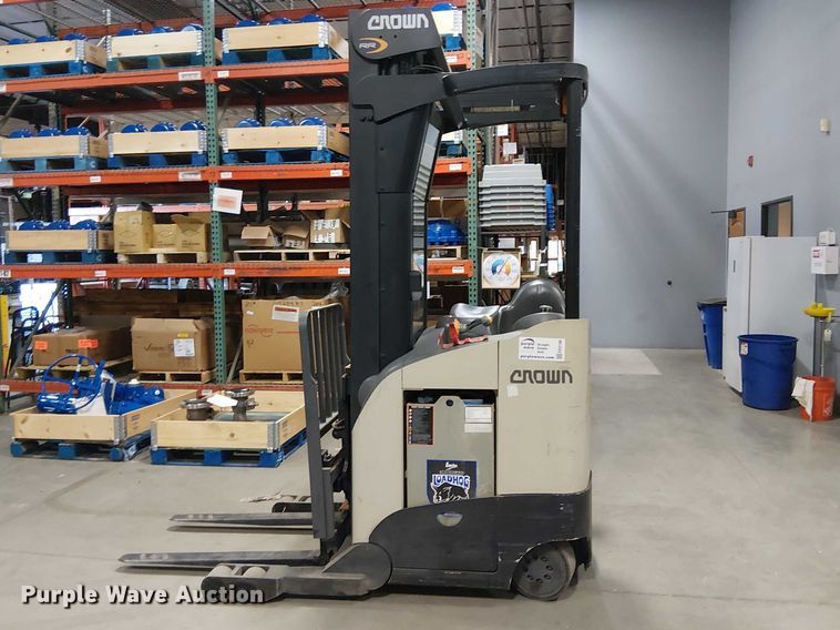 image for item EE5186 2016 Crown RR5725-35 reach truck