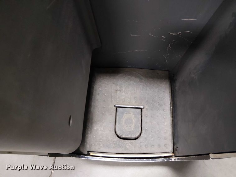 image for item EE5186 2016 Crown RR5725-35 reach truck