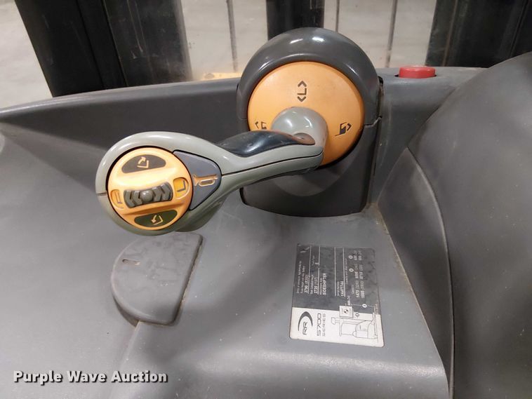 image for item EE5186 2016 Crown RR5725-35 reach truck