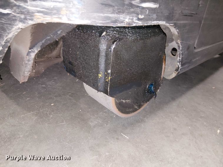 image for item EE5186 2016 Crown RR5725-35 reach truck