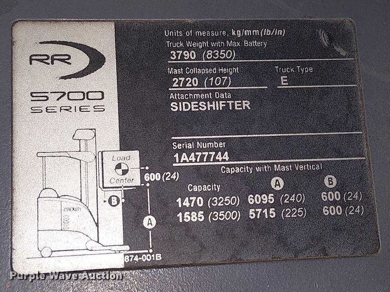 image for item EE5186 2016 Crown RR5725-35 reach truck