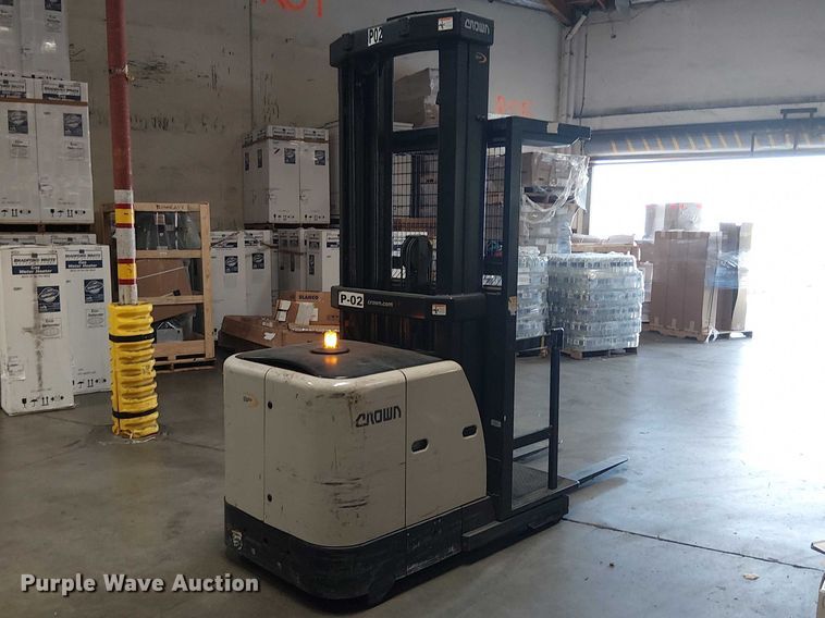 image for item EE5187 2016 Crown SP3520-30 order picker