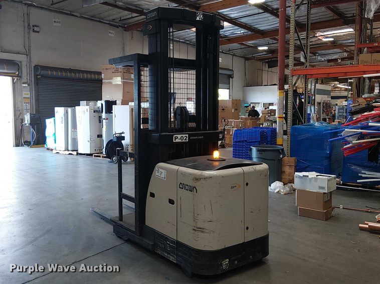 image for item EE5187 2016 Crown SP3520-30 order picker