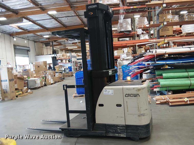 image for item EE5187 2016 Crown SP3520-30 order picker