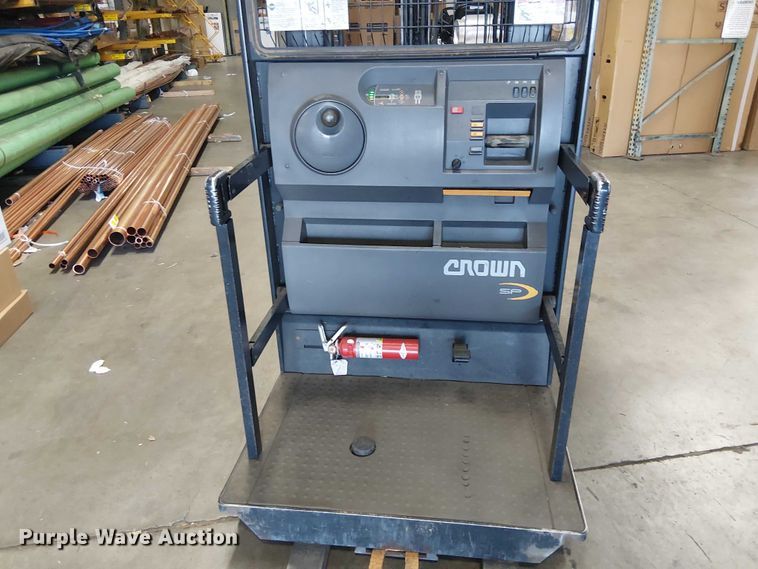 image for item EE5187 2016 Crown SP3520-30 order picker