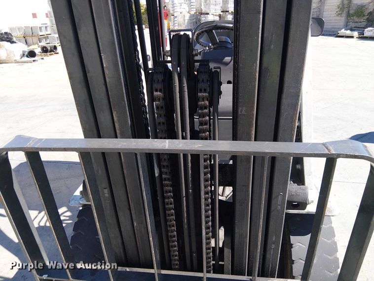 image for item EE5189 2016 UniCarriers PF70 forklift