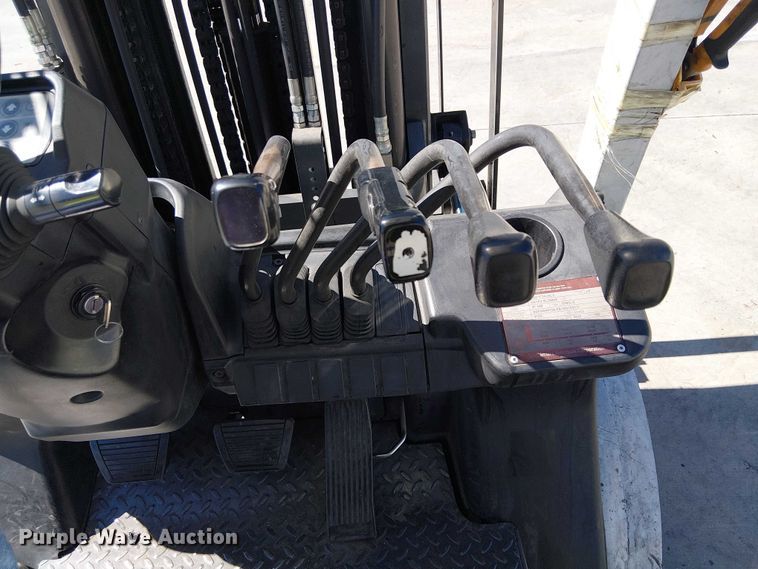 image for item EE5189 2016 UniCarriers PF70 forklift