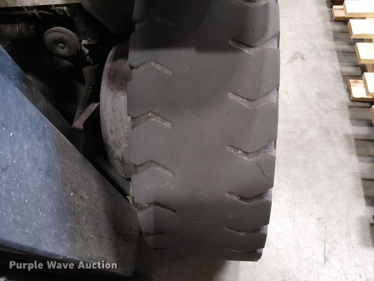 image for item EE5189 2016 UniCarriers PF70 forklift