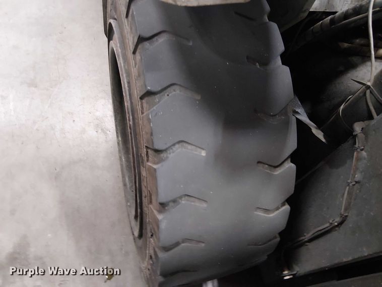 image for item EE5189 2016 UniCarriers PF70 forklift