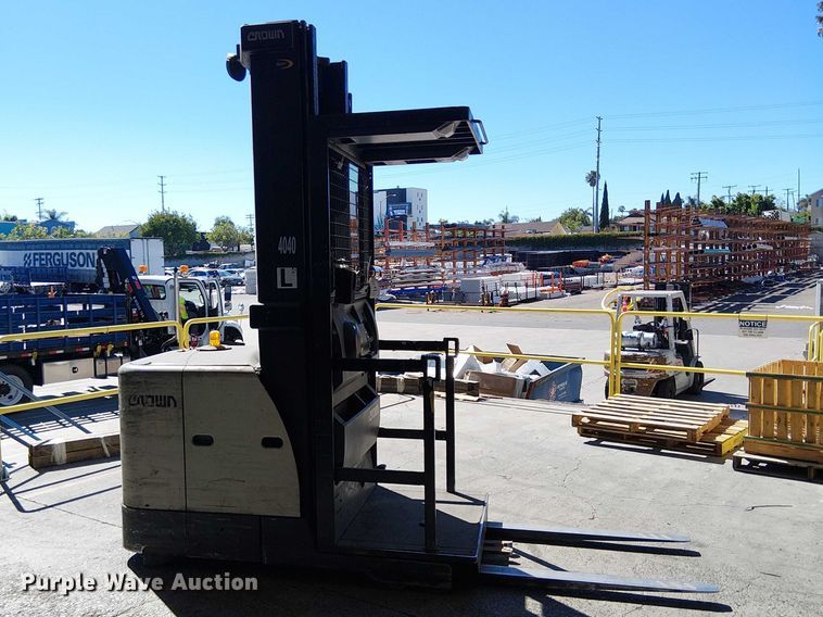 image for item EE5190 2016 Crown SP3520-30 order picker