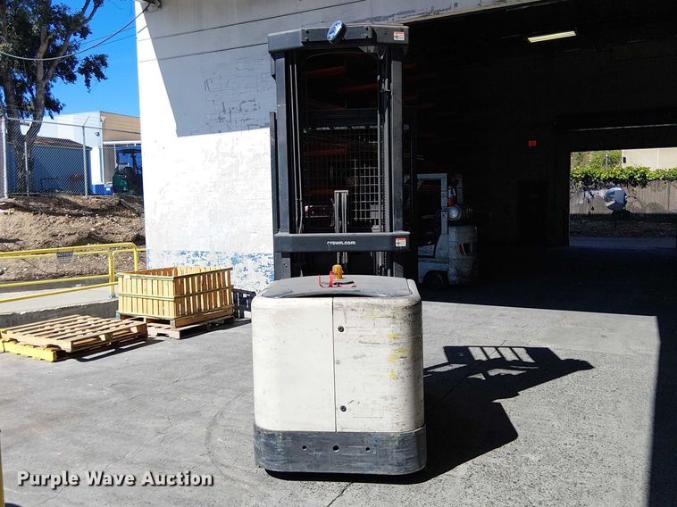 image for item EE5190 2016 Crown SP3520-30 order picker