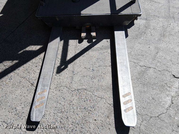 image for item EE5190 2016 Crown SP3520-30 order picker