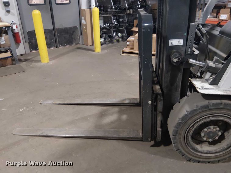 image for item EE5207 2016 UniCarriers PF70 forklift