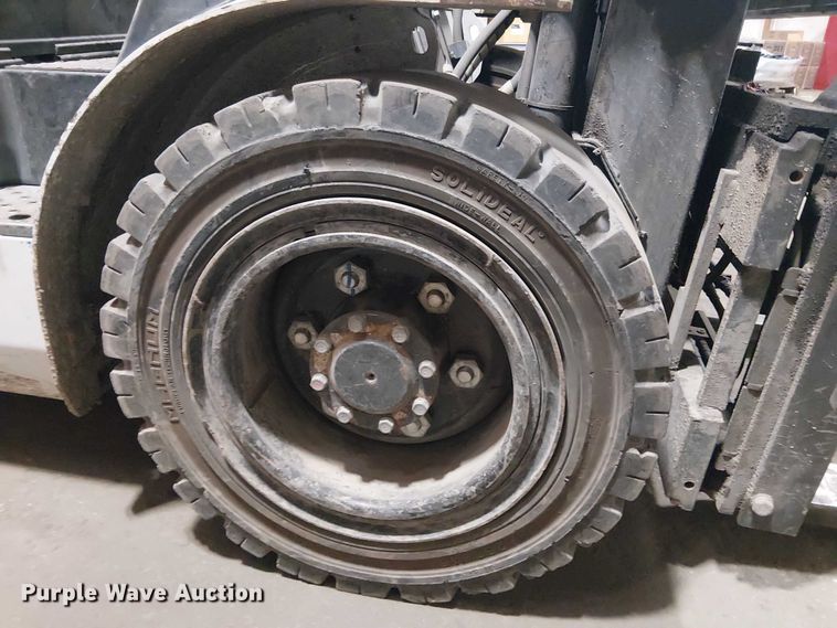 image for item EE5207 2016 UniCarriers PF70 forklift