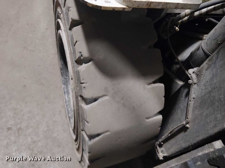 image for item EE5207 2016 UniCarriers PF70 forklift